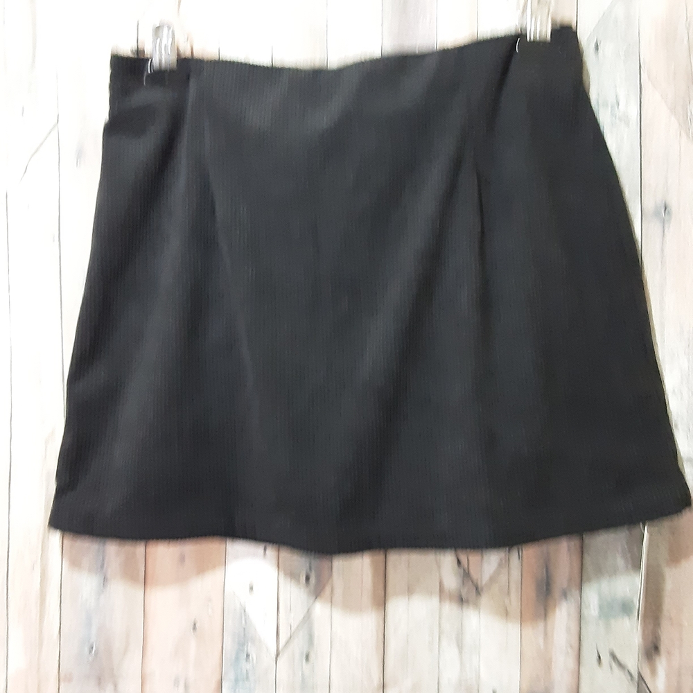 HALARA Black Corduroy Mini Skirt L